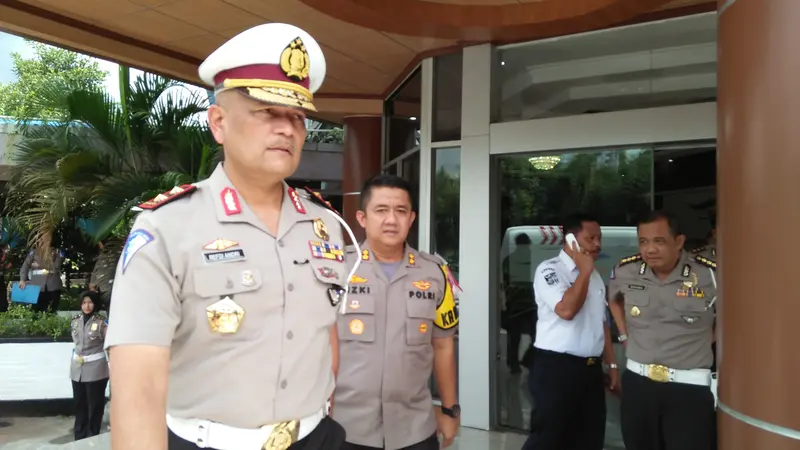 Kepala Korps Lalu Lintas Polri Irjen Refdi Andri Saat Meninjau Pelabuhan Merak, Banten, Jumat (10/5/2019). (Foto: Yandhi Deslatama/Liputan6.com)