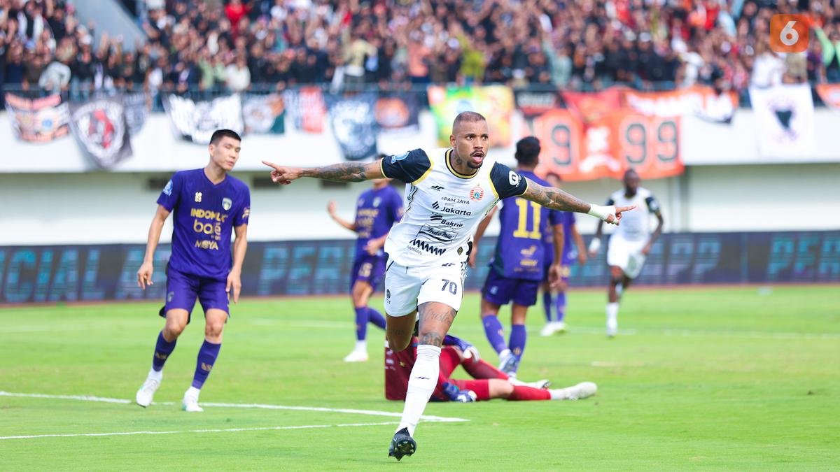 Persita vs Persija Jakarta: Shayne Pattynama Debut, Macan Kemayoran Terkam Pendekar Cisadane 2-0