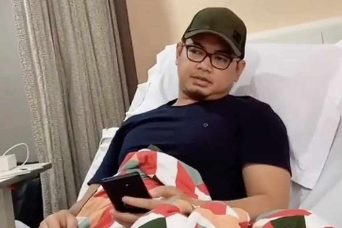 Cedera Di Bagian Lutut, Ini 6 Potret Tommy Kurniawan Usai Operasi. (Sumber: Instagram/tommykurniawann dan Instagram/lisyanurrahmii)