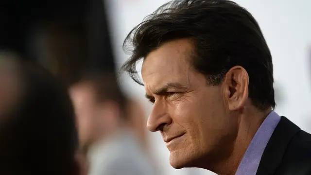 [Bintang] Charlie Sheen