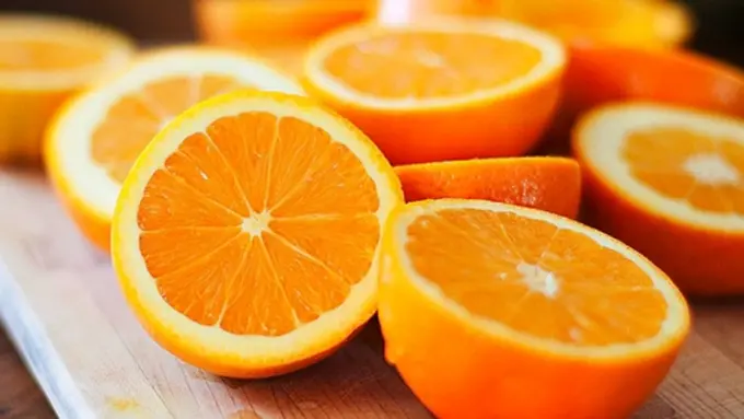 4 Dampak Negatif dari Konsumsi Jus Jeruk