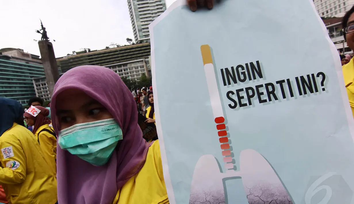 Aksi damai itu berupa social movement dengan tajuk 1000 dukungan untuk FCTC : Indonesia segera aksesi, Jakarta, Minggu (30/11/2014). (Liputan6.com/Faizal Fanani) 