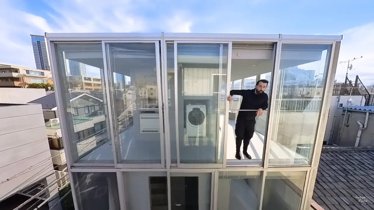 Apartemen Tembus Pandang Unik di Jepang