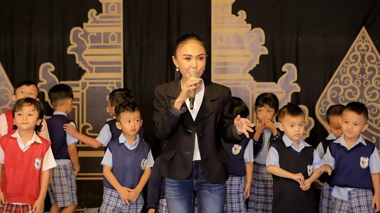 Gelar Pentas Seni, Ini 7 Yuni Shara Rayakan HUT PAUD Miliknya di Malang
