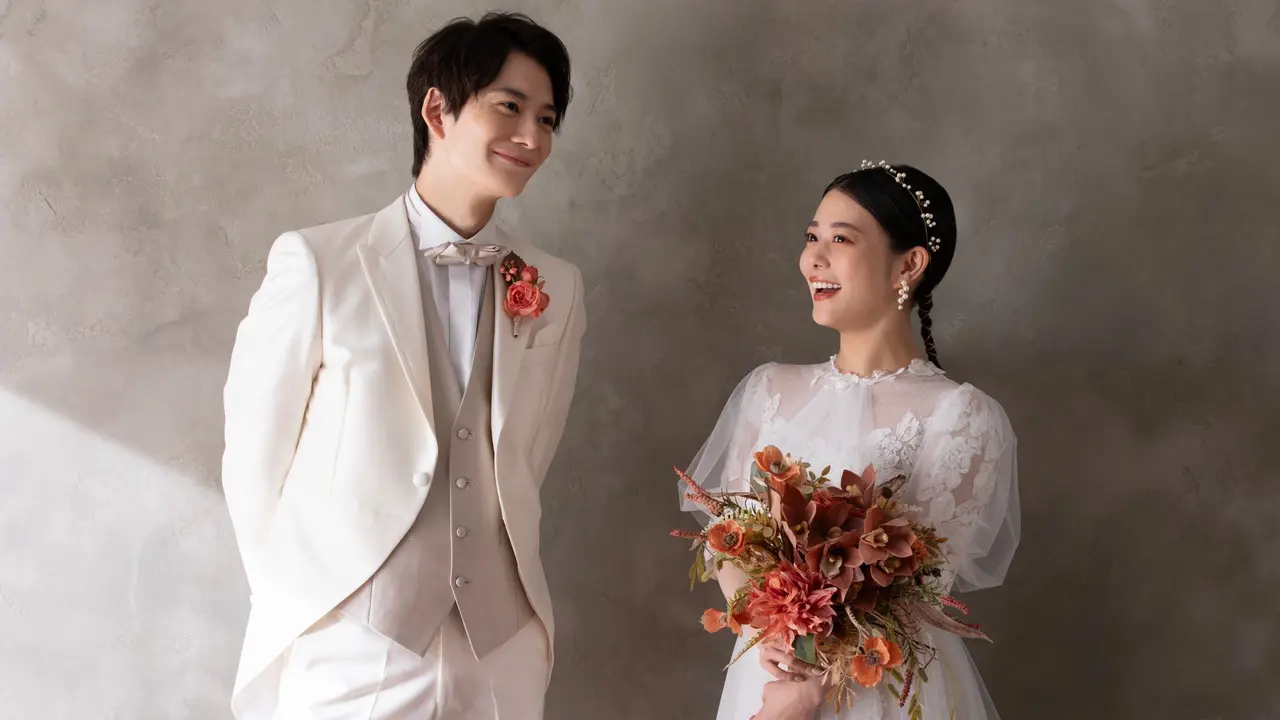 Aktor Masao Okada dan Aktris Mitsuki Takahata Akan Menikah