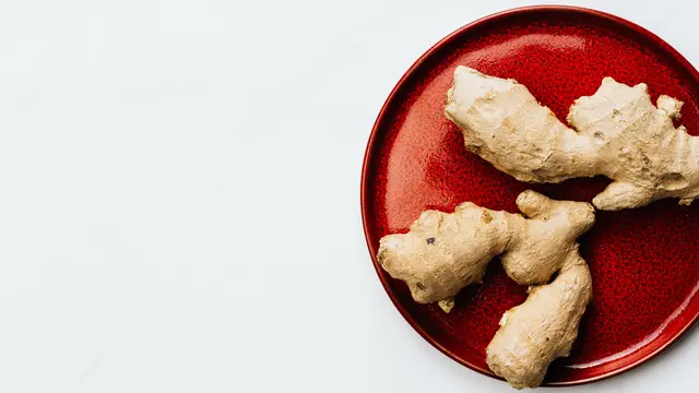 4 Bahan Alami untuk Redakan Batuk dan Sakit Tenggorokan Akibat Omicron Menurut Dokter