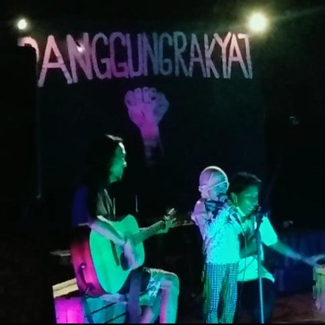 Nyindir Dpr Supik Kecik Di Jambi Nyanyikan Lagu Surat Buat Wakil Rakyat Regional Liputan6 Com