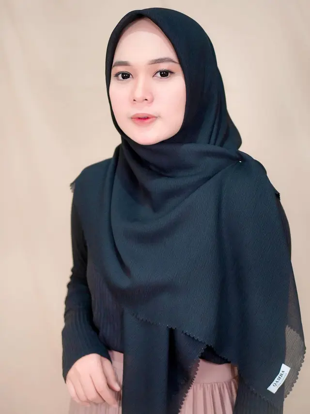 7 Potret Terbaru Anisa Rahman, Eks Backing Vokal Sabyan Gambus