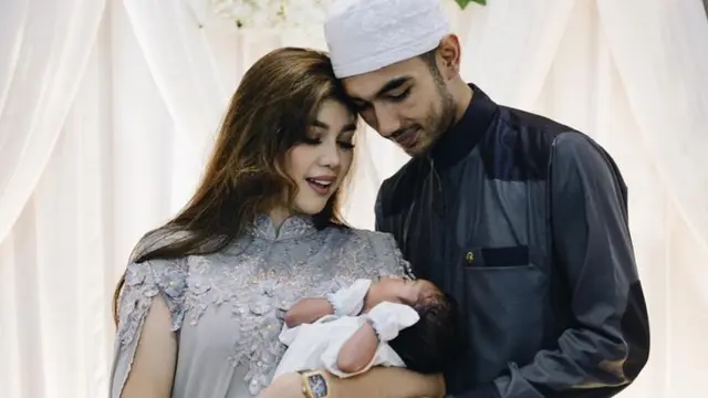 Momen Akikah Anak Pertama Raya Kitty