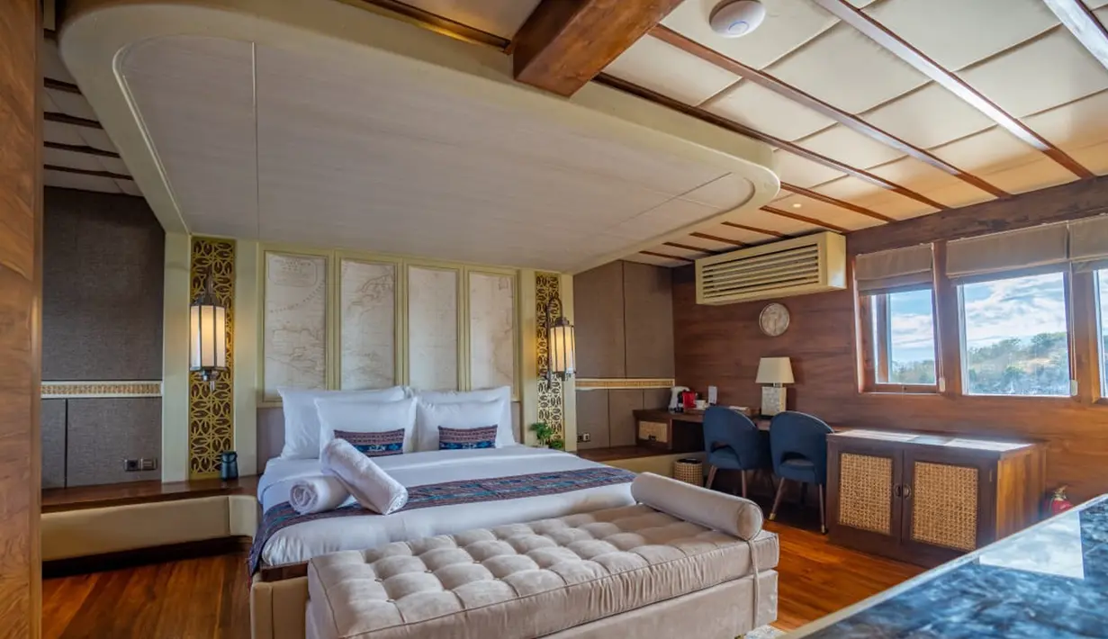 Suasana kamar tidur kapal pinisi, The Maj Oceanic. Pada November 2020, jalur Alor dengan minimal sewa enam malam dibanderol 8,5 ribu per malam. Kemudian, 1-20 Desember 2020 untuk Raja Amat dengan minimal sewa lima malam, tarifnya sembilan ribu dolar Amerika per malam. (dok. The Maj Oceanic)