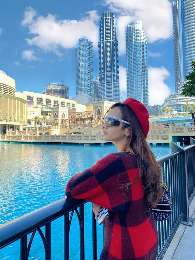 Momen Liburan Dianda Sabrina di Dubai. (Sumber: Instagram/sabrinadh)