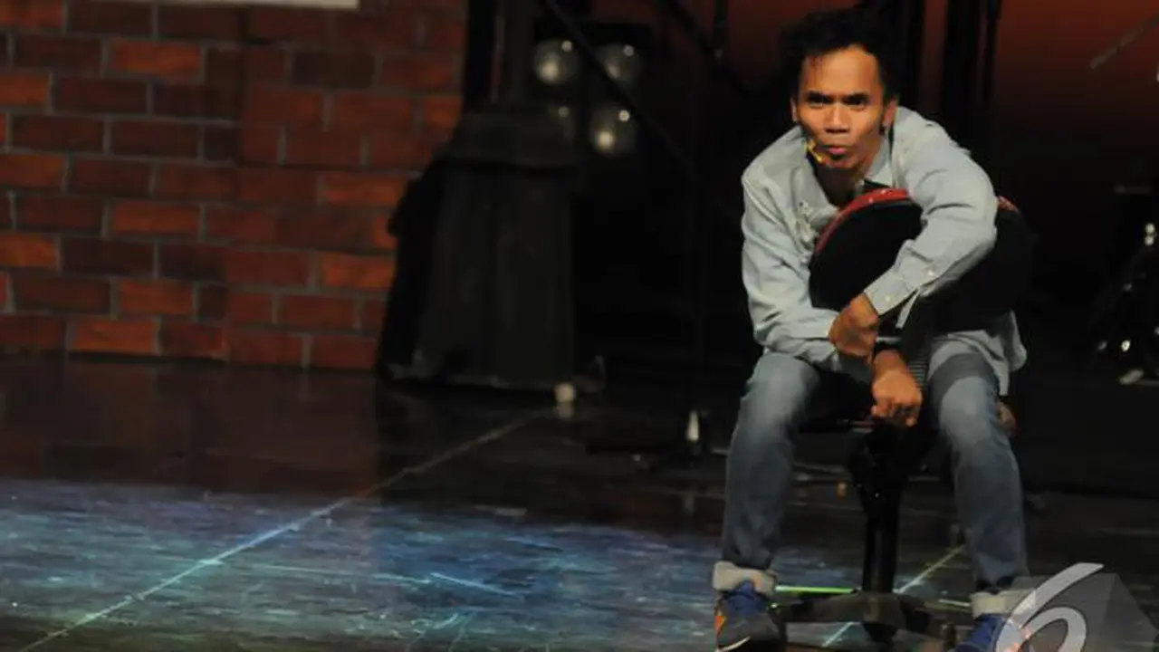 Hina Haji Lulung, Kaka Slank Diserang Farhat Abbas