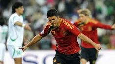 Selebrasi striker Spanyol, David Villa setelah menjebol gawang Irak di Piala Konfederasi pada 17 Juni 2009 di Free State Stadium, Bloemfontein, Afrika Selatan. AFP PHOTO/ALEXANDER JOE