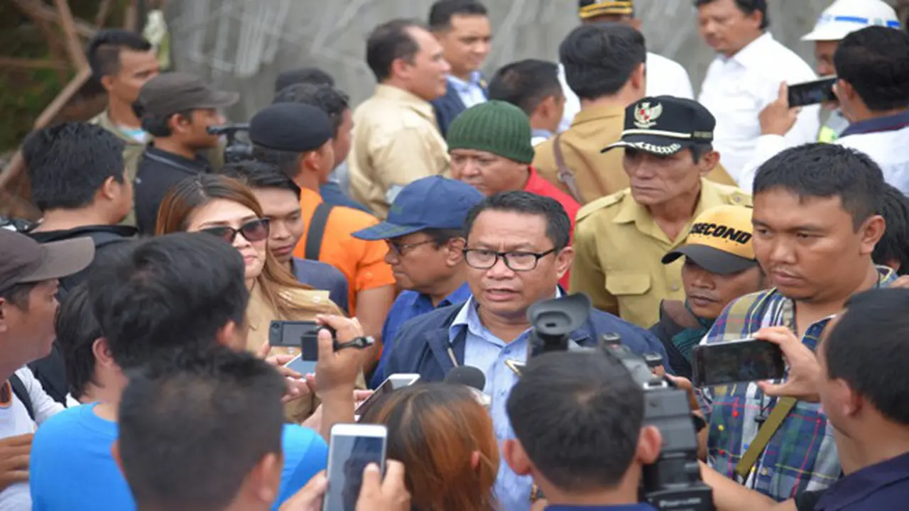 Ketua Komisi V DPR RI Fary Djemi Francis saat memimpin Kunjungan Kerja ini mengatakan, pihaknya sudah mencatat beberapa masukan terkait infrastruktur di Sangihe, salah satunya peremajaan bandara dan pelabuhan.