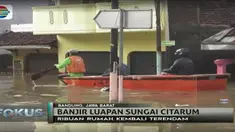 Banjir kembali meluap pada rabu dinihari setelah kawasan Majalaya, Pangalengan dan Kertasari diguyur hujan sepanjang malam.
