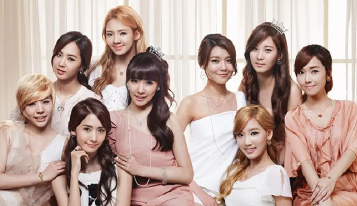 Sejak mulai debutnya, SNSD terus berkembang dan menuai pujian dari masyarakat. Karena saking terkenalnya, girlband ini mendapatkan julukan sebagai The Nation's Group. (Foto: Allkpop.com)