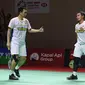 Selebrasi Ganda putra Indonesia, Mohammad Ahsan/Hendra Setiawan setelah meraih poin saat menghadapi ganda putra Thailand, Supak Jomkoh/Kittinupong Kedren pada laga babak 32 besar Kejuaraan bulu tangkis Indonesia Open 2023 di Istora Senayan, Jakarta, Rabu (14/6/2023). Mohammad Ahsan/Hendra Setiawan menang dua game langsung 21-16, 21-17. (Bola.com/Bagaskara Lazuardi)