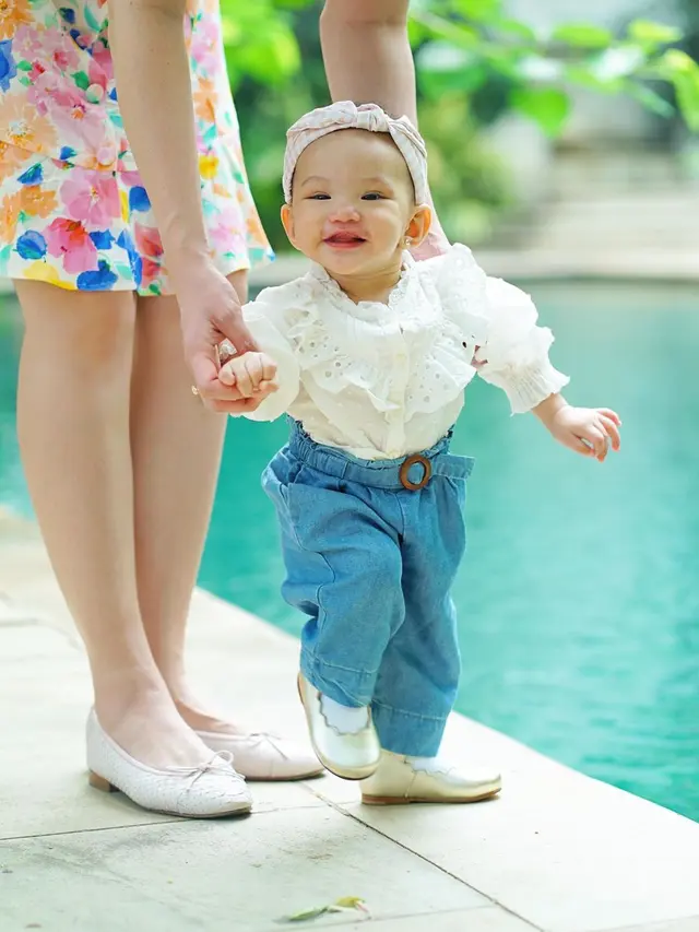 6 Gaya OOTD Claire Herbowo Anak Shandy Aulia, Menggemaskan