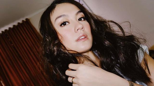 6 Transformasi Rambut Agnez Mo yang Curi Perhatian, dari Cepak Hingga Cornrow
