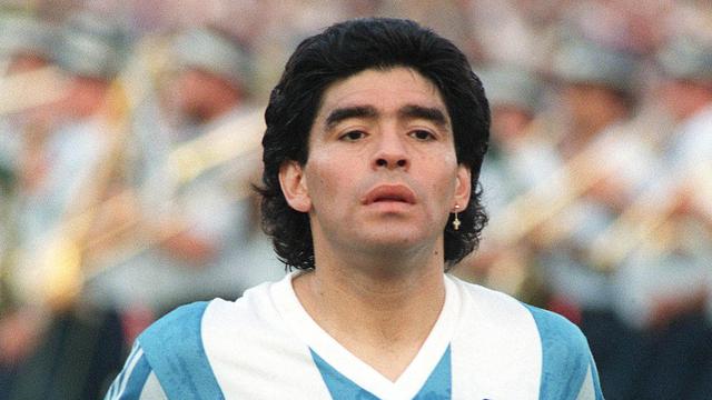 Pesepak Bola Narkoba, Diego Maradona, Adrian Mutu