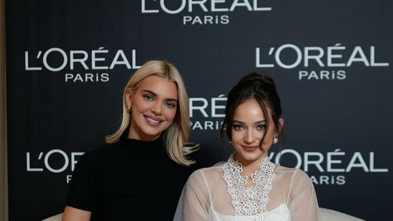 Potret Kendall Jenner bersama Enzy Storia saat event L'OreaL Paris Fashion Week 2024 (Dok. Instagram @enzystoria)