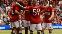 Para pemain MU merayakan gol ke gawang Leeds United pada laga pramusim jelang Liga Inggris 2023/2024, Rabu (12/7/2023) malam WIB. (Dok. Man Utd)