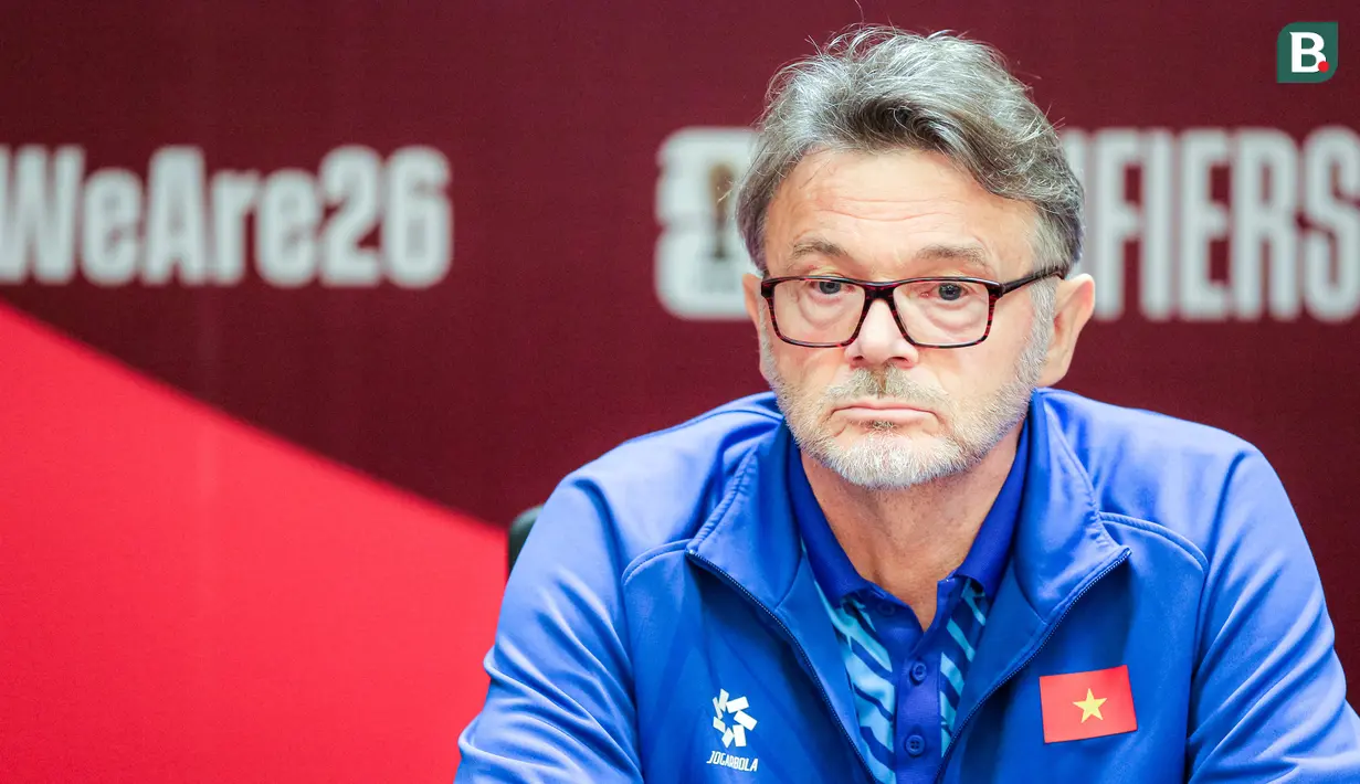 <p>Pelatih Vietnam, Philippe Troussier memberikan keterangan saat konferensi pers jelang laga Kualifikasi Piala Dunia 2026 antara Timnas Indonesia Vs Vietnam di Stadion Utama Gelora Bung Karno (SUGBK), Senayan, Jakarta, Rabu (20/03/2024). (Bola.com/Bagaskara Lazuardi)</p>