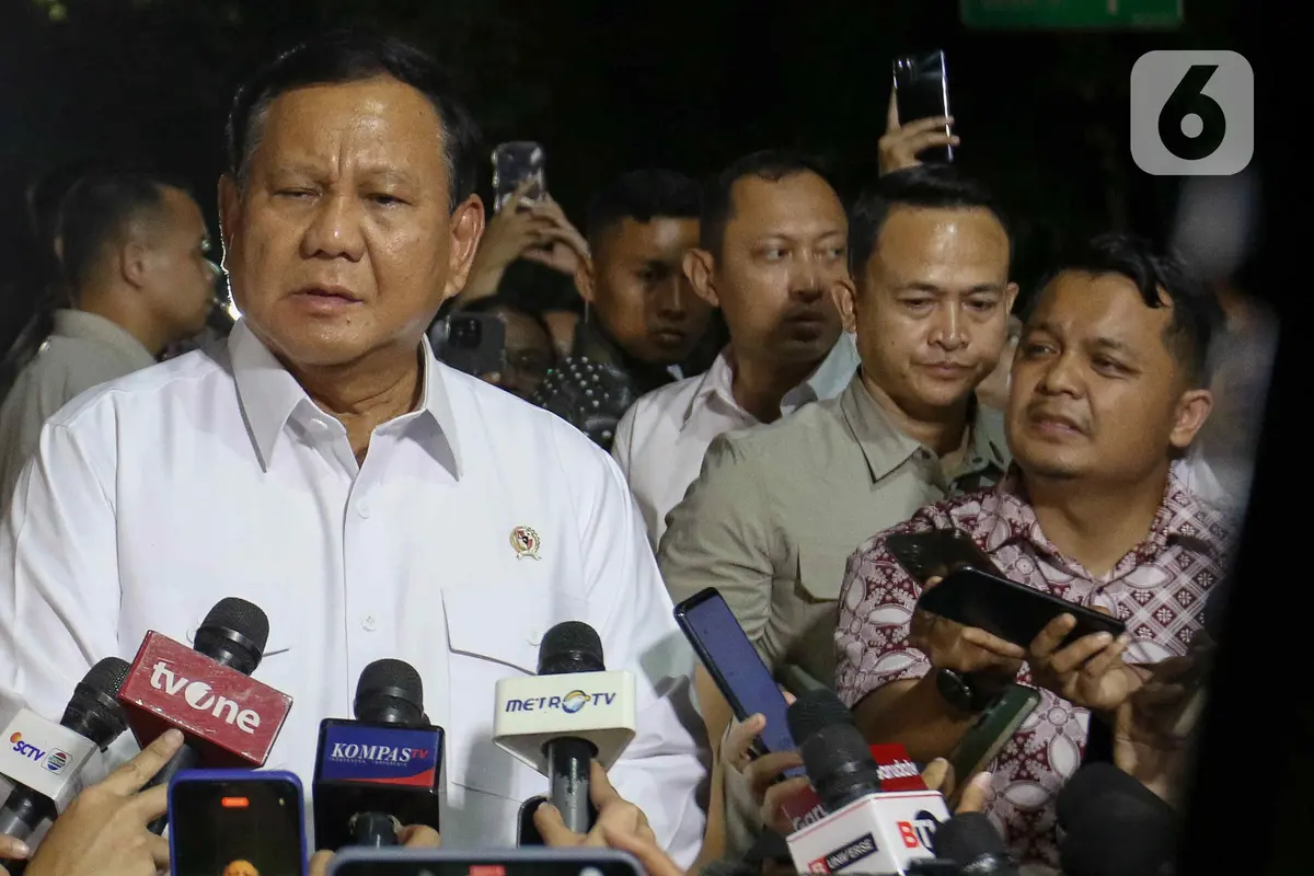 Dua Jempol Prabowo Usai Panggil Para Calon Menteri