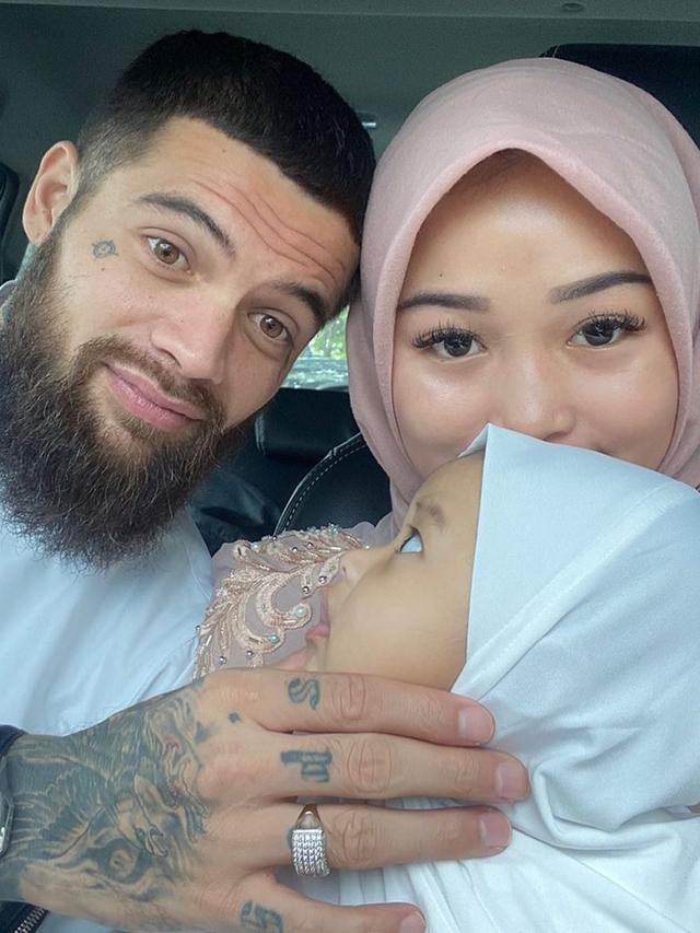 Jadi Papa Muda, Ini 6 Potret Terbaru Diego Michiels Mantan Nikita Willy