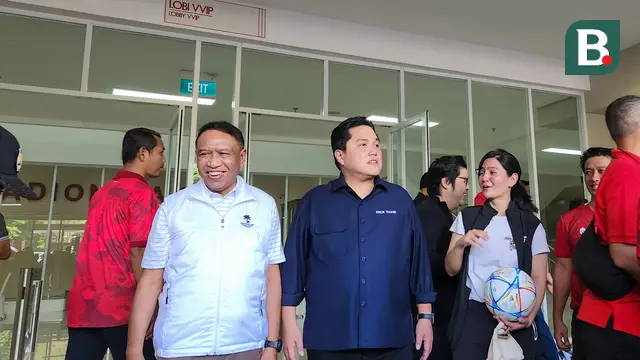 FOTO Erick Thohir Tinjau Stadion Manahan