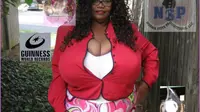 Norma Stitz tercatat sebagai pemilik payudara terbesar di dunia oleh Guinness World Records (Foto: www.normastitz.com)