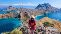 Ilustrasi traveling ke Labuan Bajo. (c) darrenkurnia/Depositphotos.com