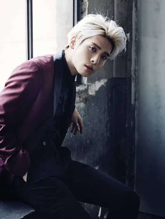 Beberapa sumber mengatakan jika Jonghyun SHINee sudah meninggal dunia saat dilarikan ke rumah sakit. (foto: allkpop.com)
