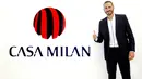 Bek asal Italia, Leonardo Bonucci, saat berada di Casa Milan, Milan, Jumat (14/7/2017). AC Milan resmi mendatangkan mantan bek Juventus itu dengan harga 36,7 juta poundsterling. (AC Milan)