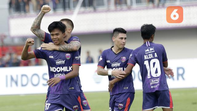 Shopee Liga 1 : Persita Tangerang Vs PSM Makassar