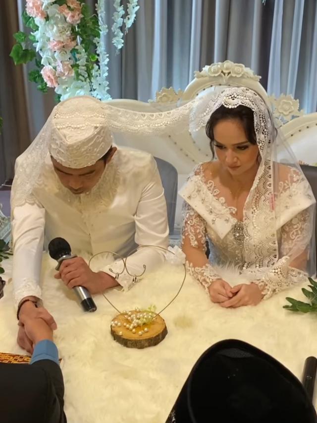 6 Momen Pernikahan Angelica Simperler Dan Mantan Suami Mendiang Saphira Indah Hot Liputan6 Com