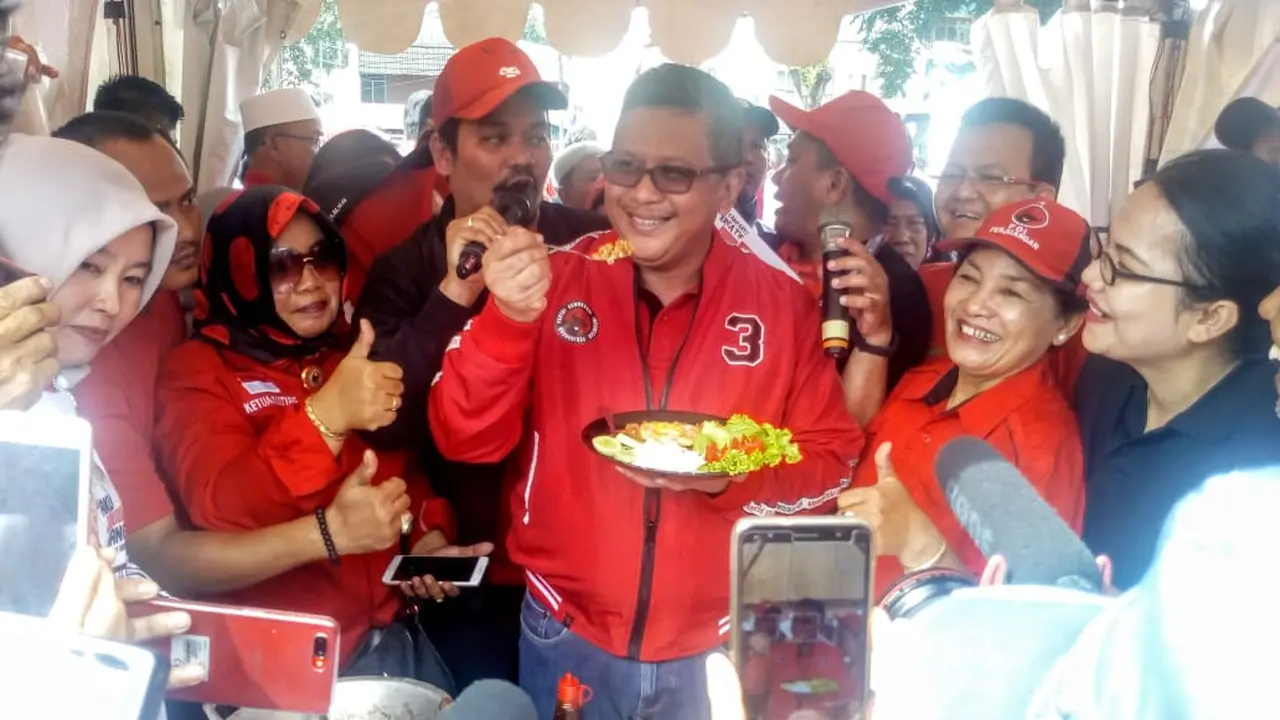 Partai Demokrasi Indonesia Perjuangan  (PDIP) mengawali kampanye terbuka di Kota Tangerang, Banten. (Liputan6.com/Putu Merta)
