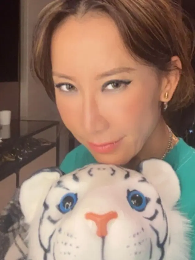 Penyanyi OST Mulan Coco Lee Meninggal Bunuh Diri Usai Derita Depresi Bertahun-tahun