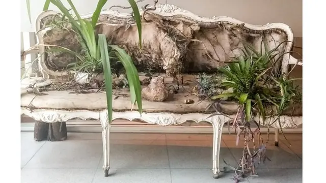 6 Penampakan Sofa dengan Desain Unik Ini Anti-Mainstream, Kocak