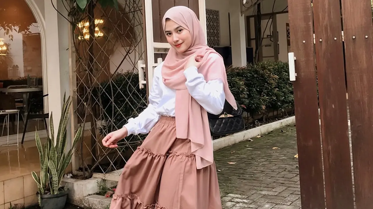 Mengenal Sekar Rahayu, Influencer yang Sukses di Usia 19 Tahun