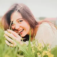 Perempuan bernama Nabilah Ratna Ayu Azalia atau yang akrab disapa Nabilah JKT48 memang belakangan ini jarang terlihat di layar kaca. Bukan tanpa alasan, sekarang ini ia tengah sibuk kuliah. (Instagram/nblh.ayu)