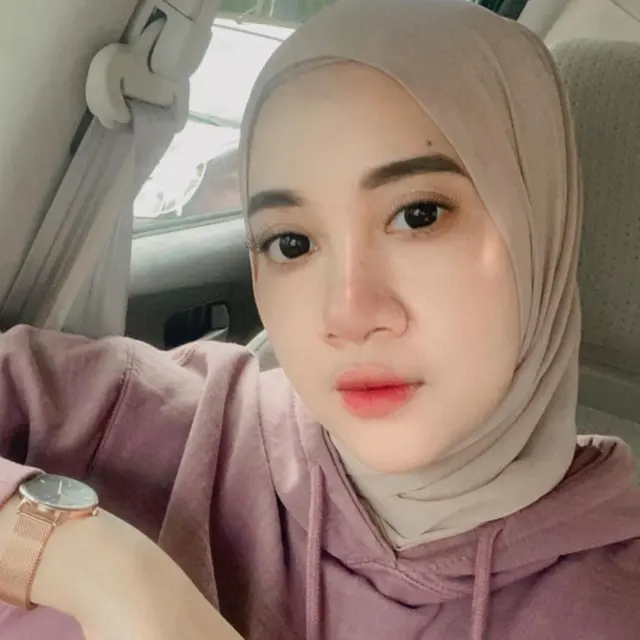 6 Potret Eliza Sifaa Sosok yang Populerkan Cerita Ipar adalah Maut