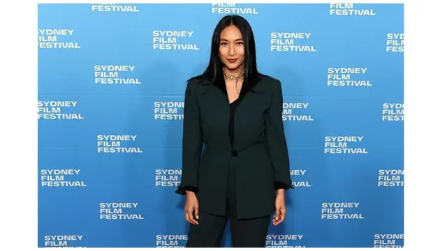 7 Potret Happy Salma Hadiri Sydney Film Festival, Jadi Wakil Dalam Film Terbarunya