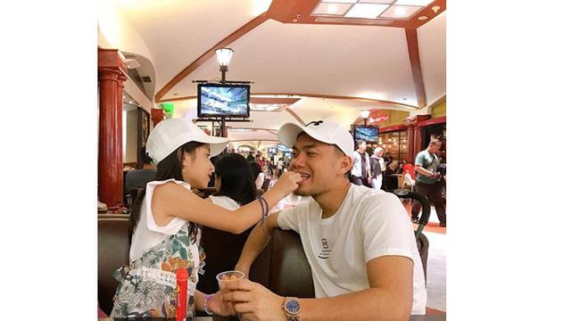 7 Potret Sirajuddin Suami Zaskia Gotik dan Anaknya, Kompak Banget