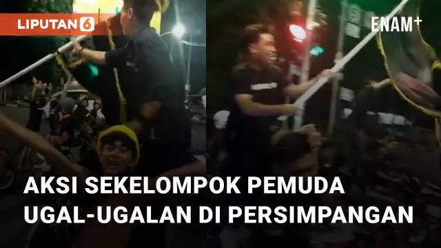 VIDEO: Bikin Ulah di Jalan, Aksi Sekelompok Pemuda Ugal-Ugalan di Persimpangan
