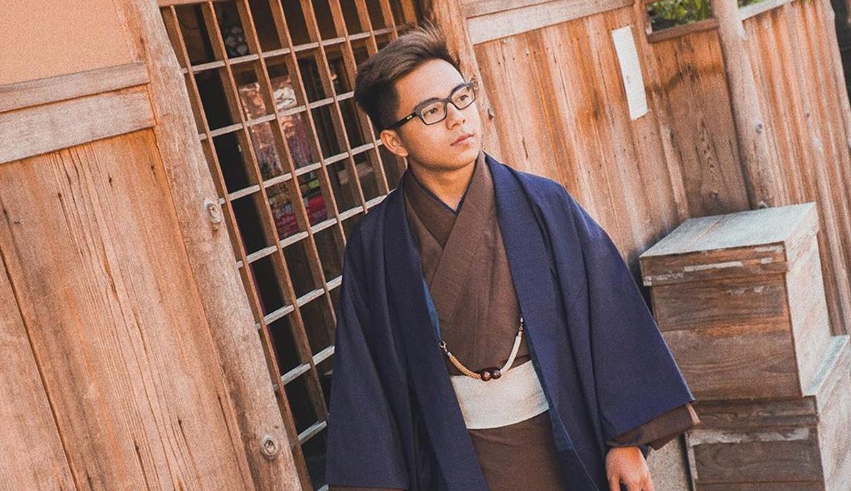 Brandon kini bukanlah bocah menggemaskan lagi yang kerap tampil di televisi seperti dulu. Bocah kelahiran Surabaya ini sudah tumbuh menjadi anak remaja yang tampan. (Liputan6.com/IG/@brandon_lilhero)