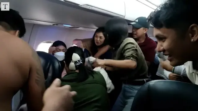 Ibu Melahirkan di Pesawat Myanmar