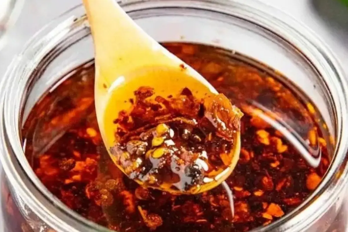 Resep chili oil daun jeruk. (dok. Cookpad @Masakanbundaenak)
