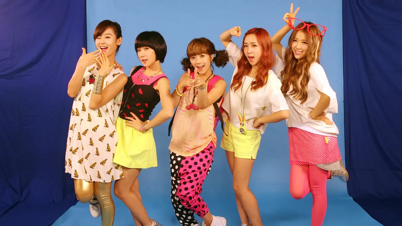 Bergaya Aneh, Crayon Pop Jadi Pusat Perhatian di Jepang