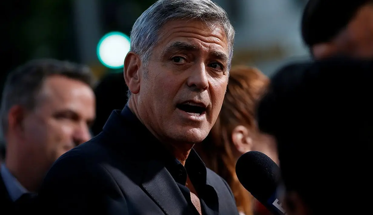 Seorang sumber mengatakan bahwa George sedang berada dalam proyek mini seri televisi dengan judul Catch-22. (news.abs-cbn.com)